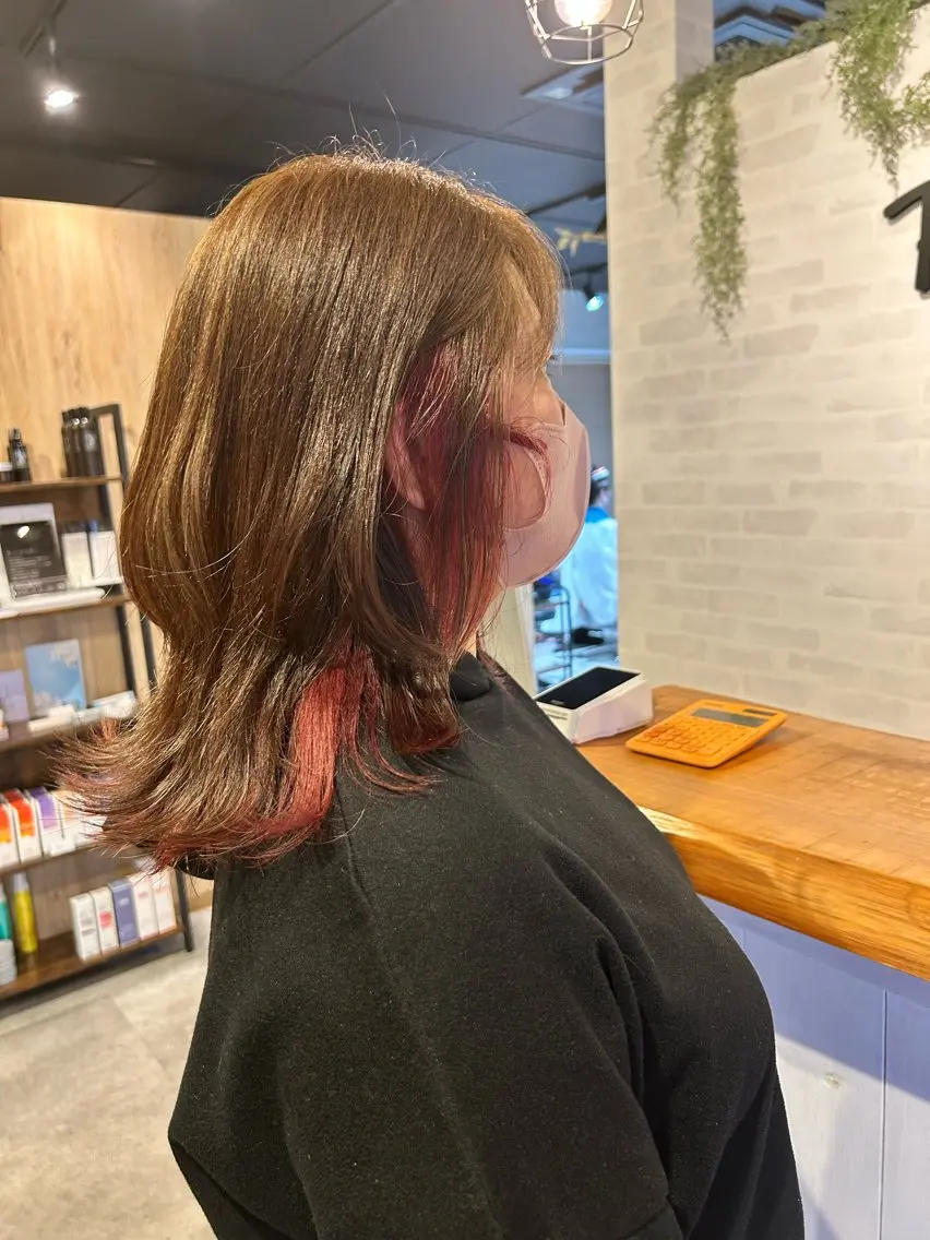ミディアム カラー インナーカラー ピンクカラー カット ヘアカラー ショート/レイヤー 🎀細沼玲花のヘアスタイル