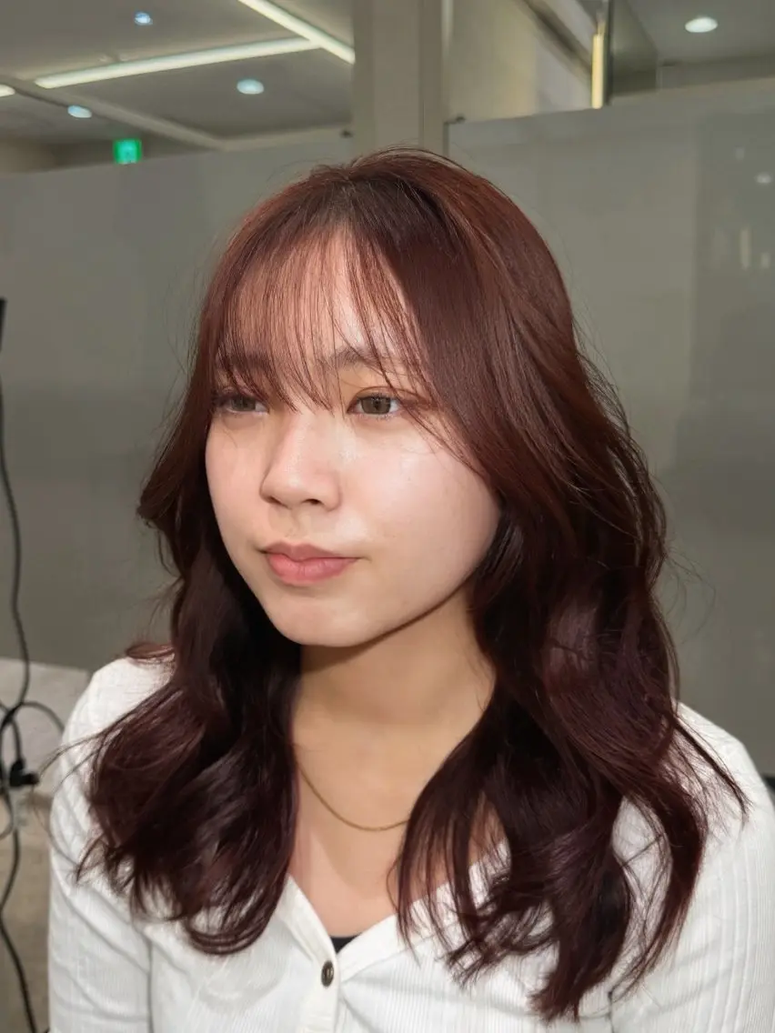 セミロング レイヤーカット 平田 七海のヘアスタイル