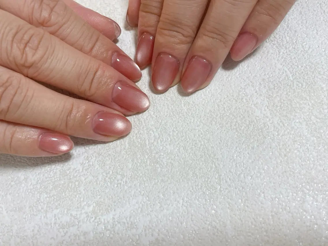ネイル オーロラネイル フットネイル フレンチネイル ジェルネイル マグネットネイル ハンドネイル mogunail &blowのネイルデザイン