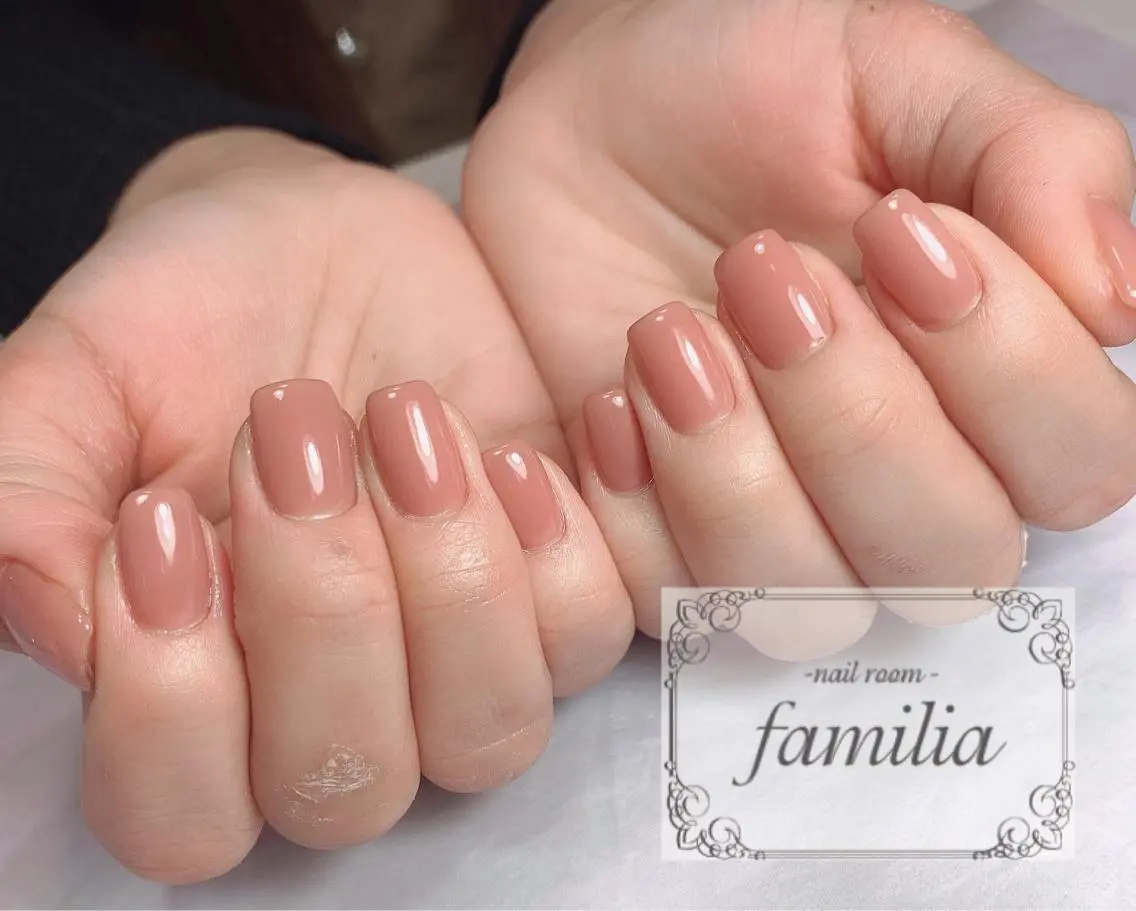 ネイル ハンドネイル -nailroom- familiaのネイルデザイン