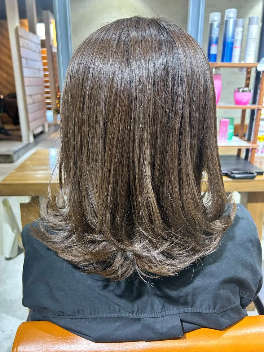 ミディアム カラー アッシュ シルバー レイヤーカット ショート/レイヤー 🎀細沼玲花のヘアスタイル