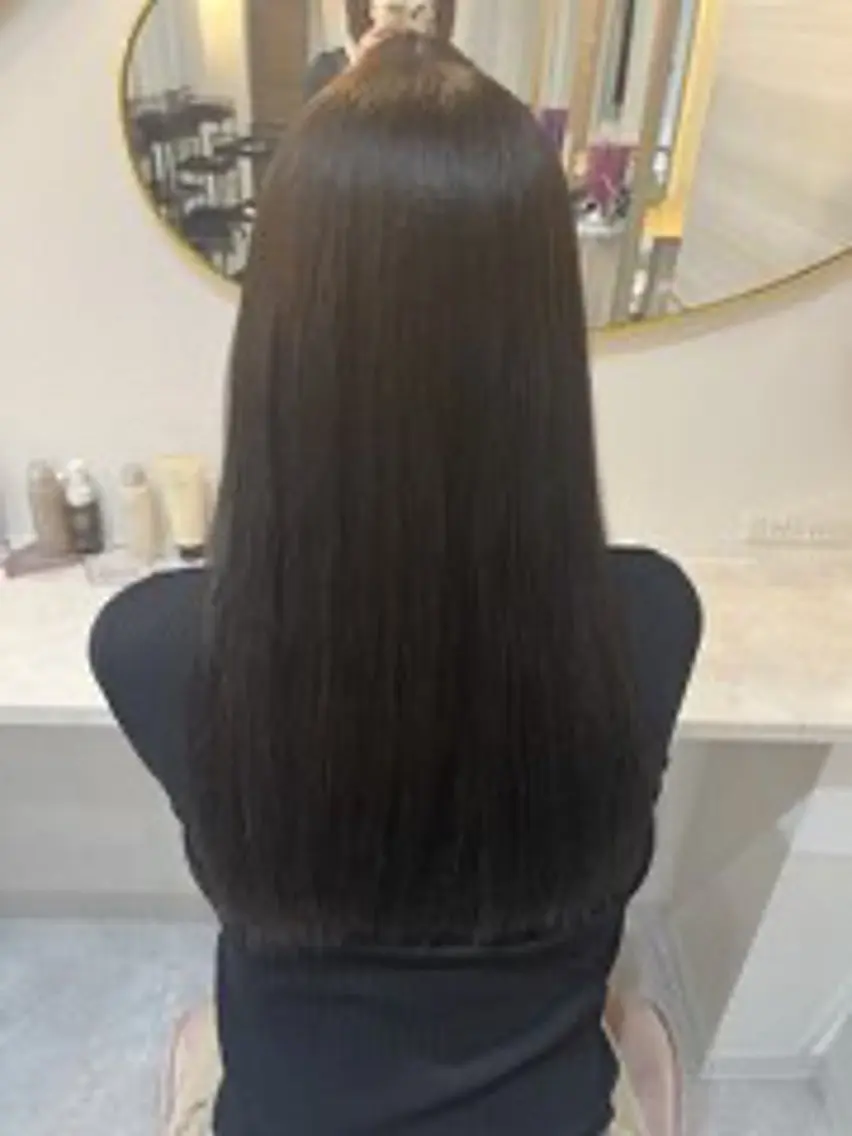ロング カラー ブリーチ ダークグレー ダークグレージュ グレージュ ブリーチなしカラー ヘアカラー トリートメント 💜eluあやね💜 🫧カラー・縮毛矯正のヘアスタイル