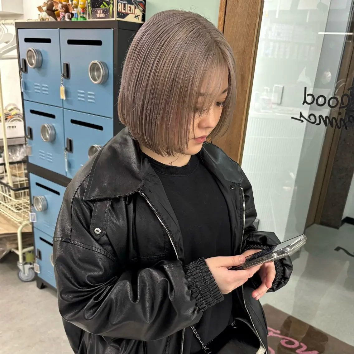 ショート カラー 透明感カラー シルバー ヘアカラー 🎀【透明感カラー 縮毛矯正】さえ🎀のヘアスタイル