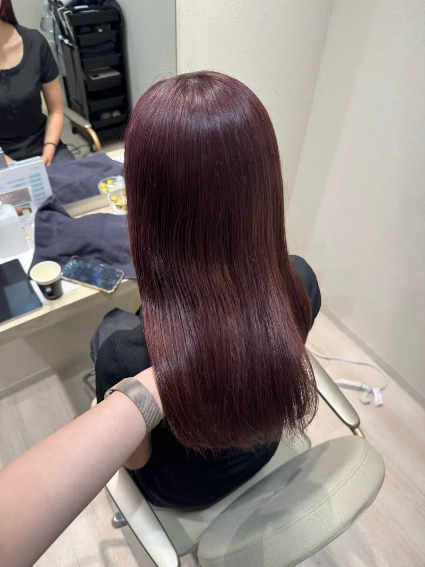 セミロング ヘアカラー トリートメント ヘッドスパ mina .のヘアスタイル