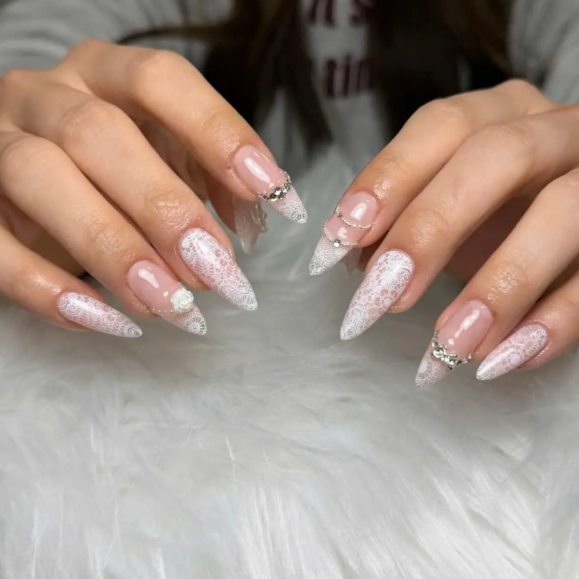 ネイル オーロラネイル 長さ出し フレンチネイル ジェルネイル マグネットネイル ハンドネイル KITTY nailsのネイルデザイン