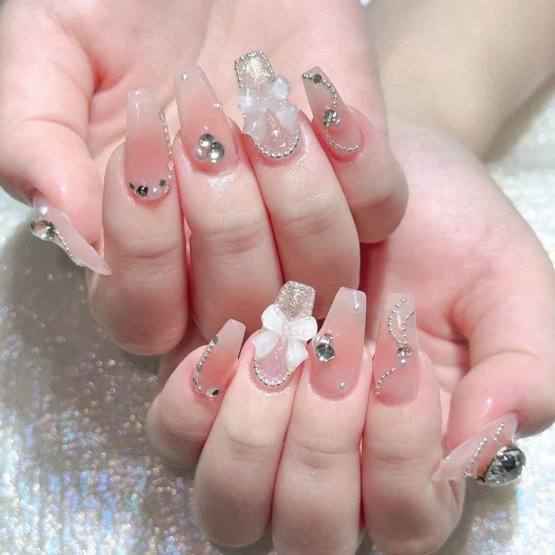 ネイル ハンドネイル Queens テイのネイルデザイン