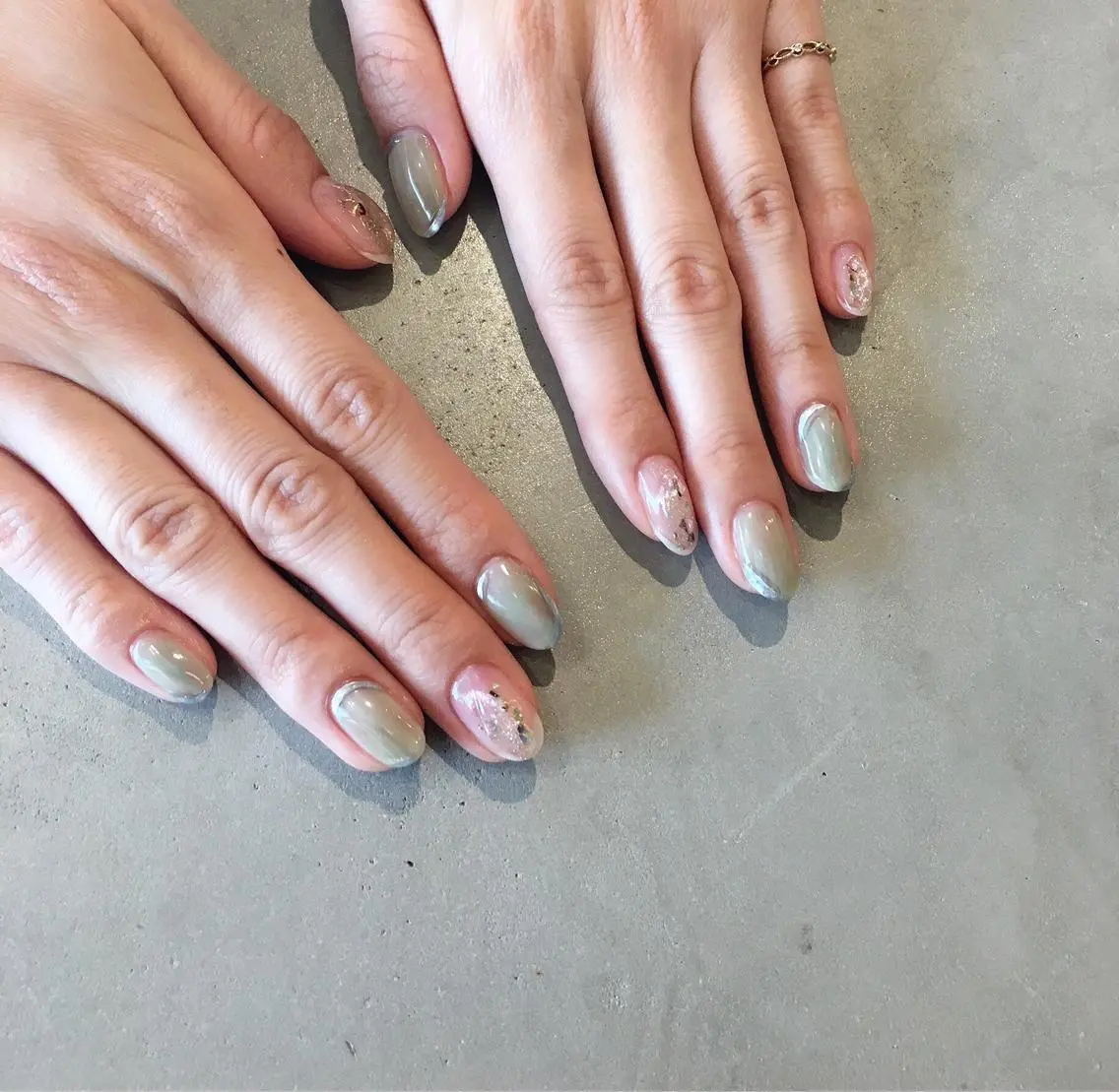 ネイル アートネイル ジェルネイル グリーン ニュアンスネイル ハンドネイル nail salon Soeurのネイルデザイン