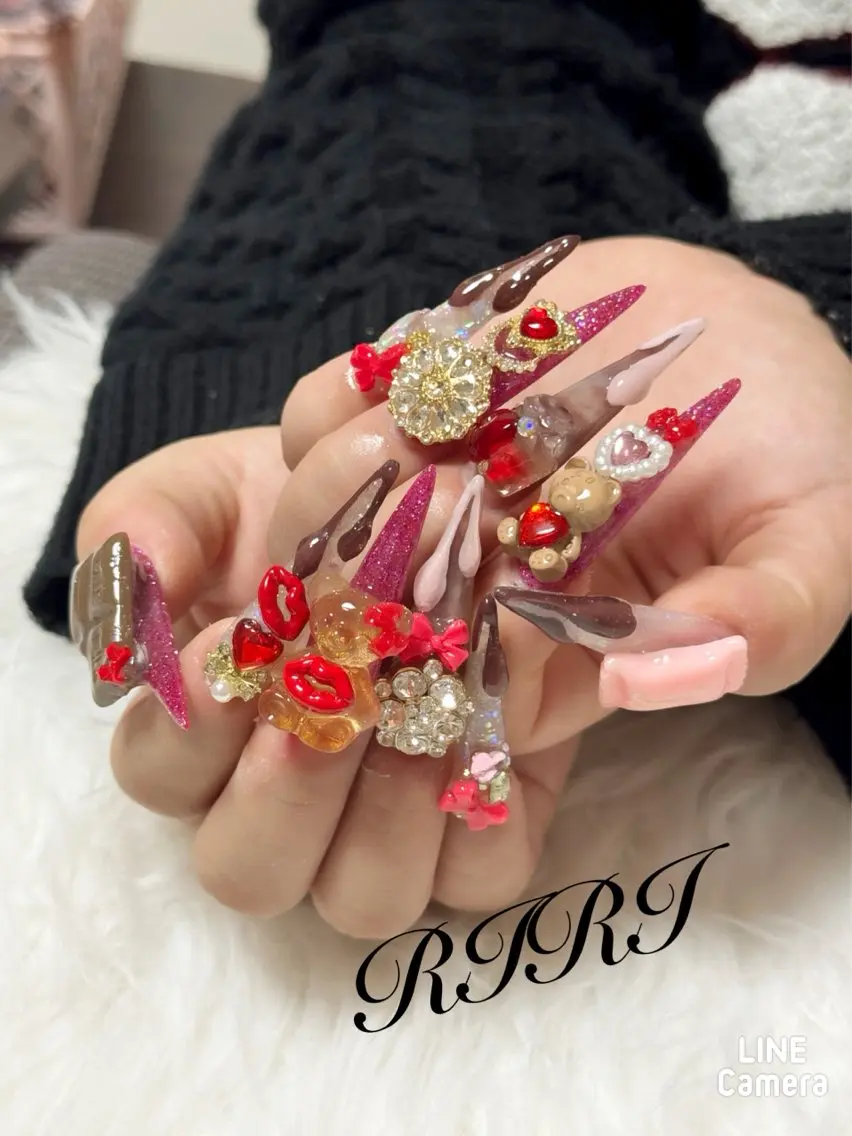 ネイル ジェルネイル ロングネイル 赤色 スカルプネイル シンプルネイル riri オーナーのネイルデザイン