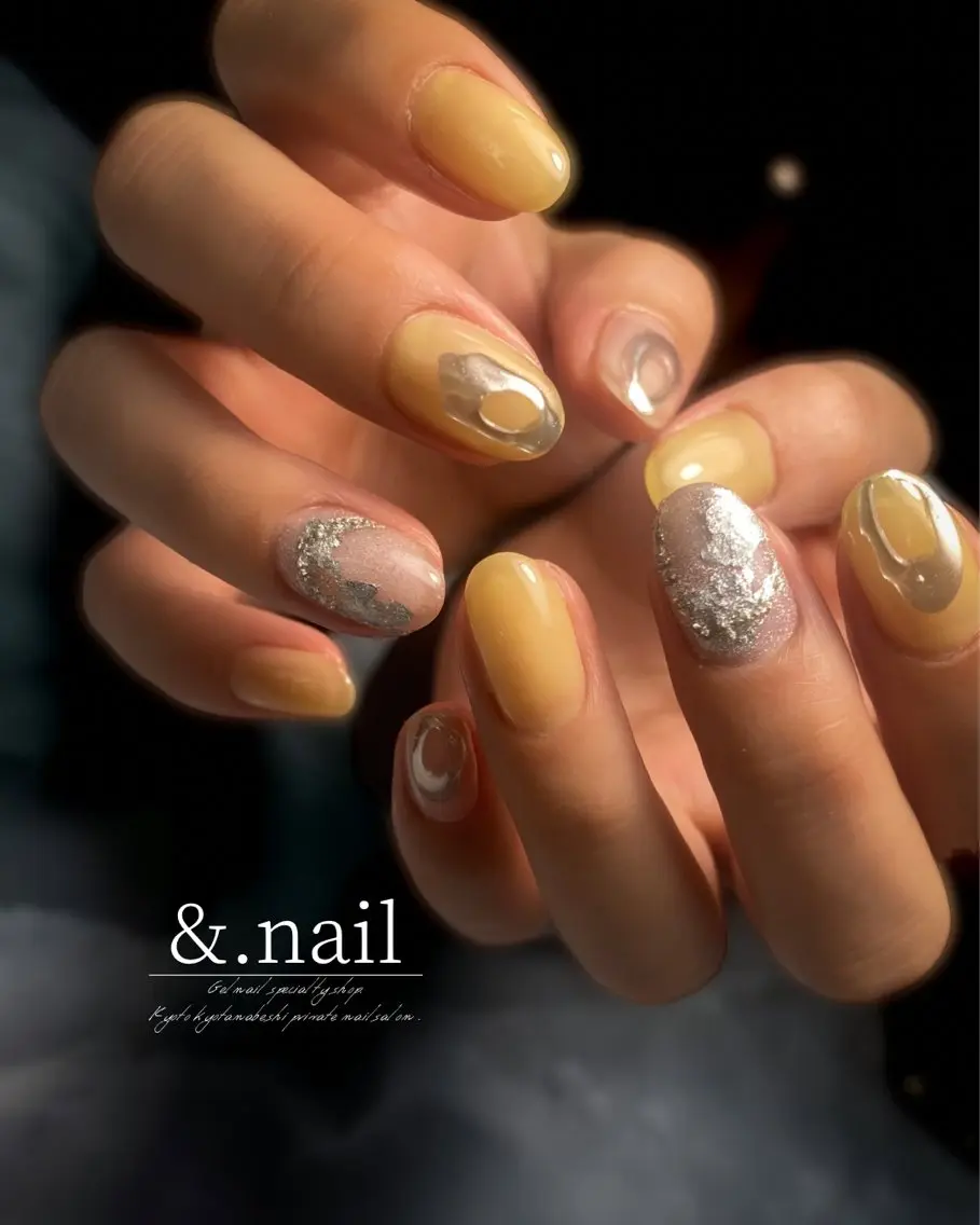 ネイル ニュアンスネイル シルバー 黄色 ハンドネイル &.nail/ ニュアンス/持込み可のネイルデザイン
