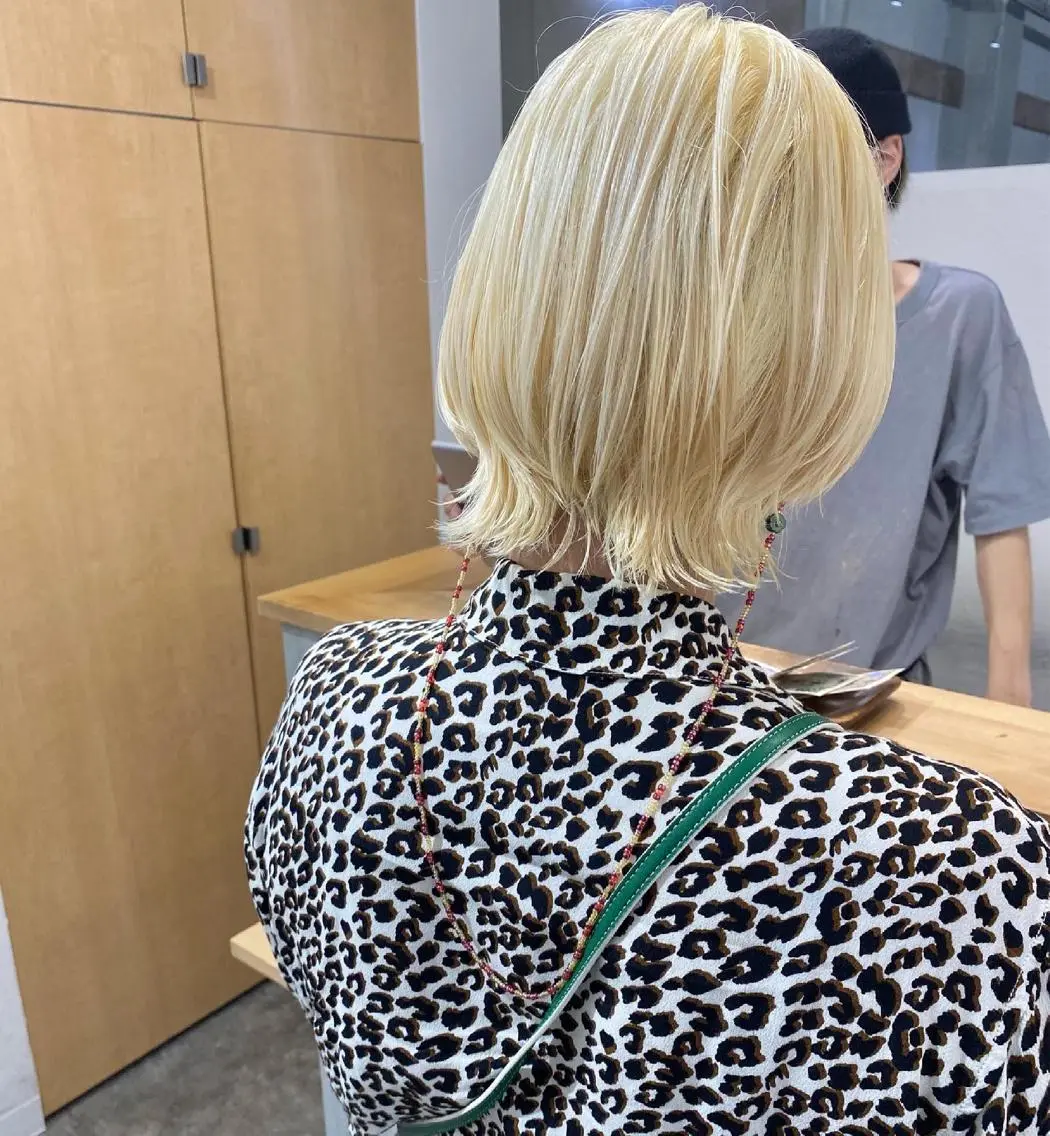 ショート カラー パーマ ヘアアレンジ メンズ キッズ ネイル マツエク・マツパ メンズブリーチ ブリーチ 抜きっぱなしブロンド ヘアカラー 森貴裕/ベージュ/ パーマ/オリーブのヘアスタイル
