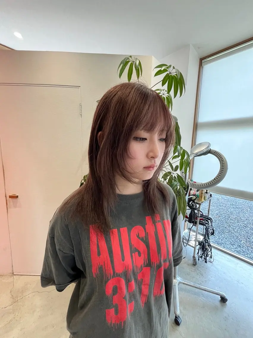 ミディアム ミディアムレイヤー レイヤーカット 堀 風城のヘアスタイル