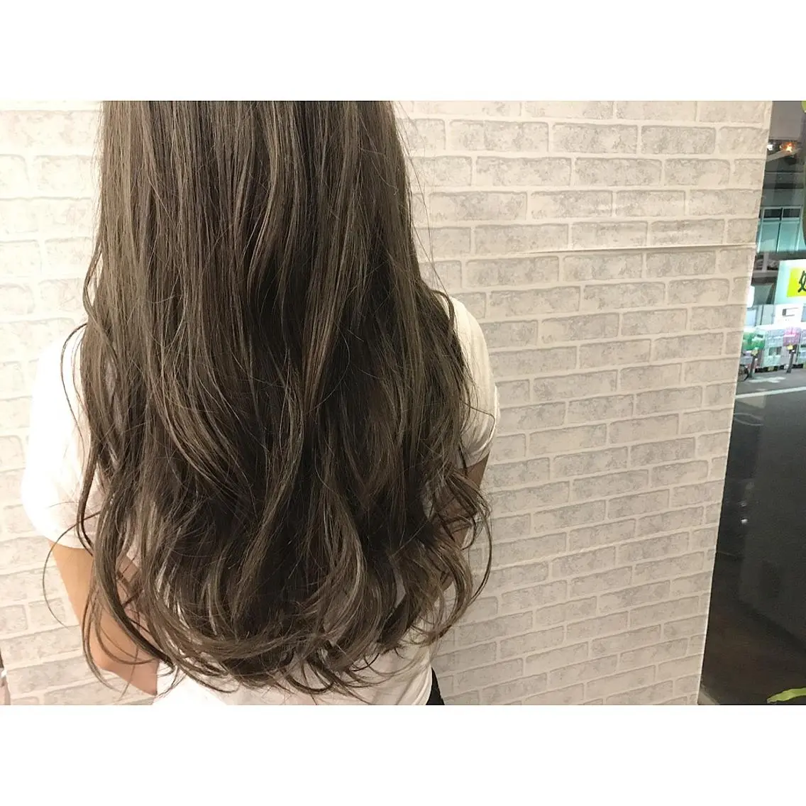ロング カラー アディクシーカラー ハイライトカラー 外国人風カラー ハイライト 荒木 拓也のヘアスタイル