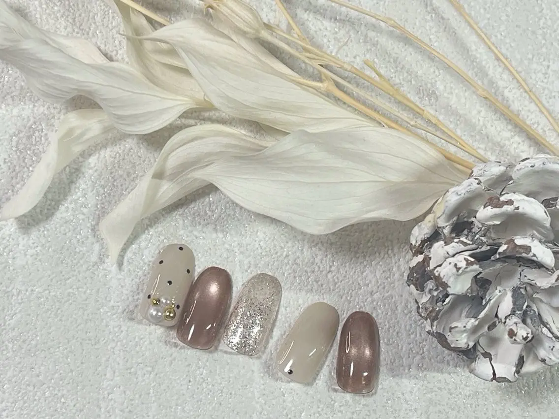 ネイル オーロラネイル フットネイル フレンチネイル ジェルネイル マグネットネイル ハンドネイル kiki nail &brow二子玉川のネイルデザイン
