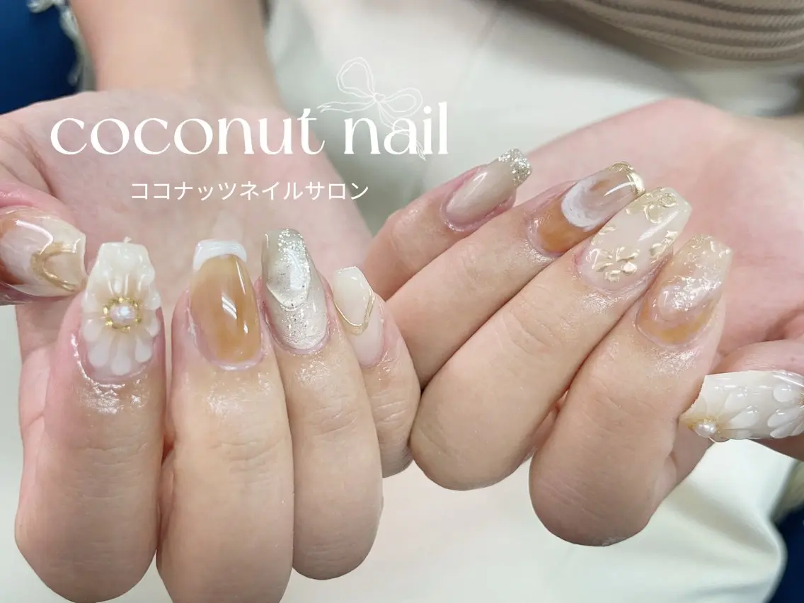 ネイル べっ甲ネイル フレンチネイル キラキラネイル マグネットネイル 大理石ネイル(マーブル) ハンドネイル 神田 ココナッツのネイルデザイン
