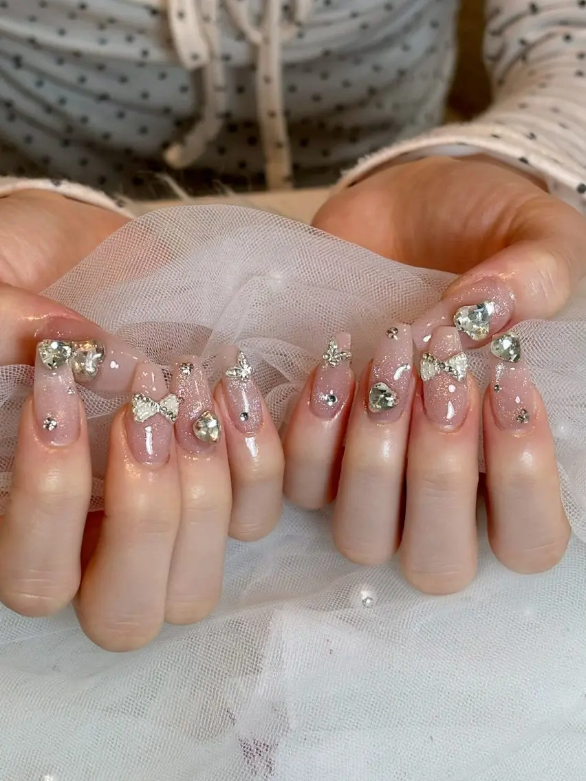 ネイル オーロラネイル ボルドー ブラウン 氷ネイル・うるうるネイル キラキラネイル ハンドネイル Julli NailStudioのネイルデザイン