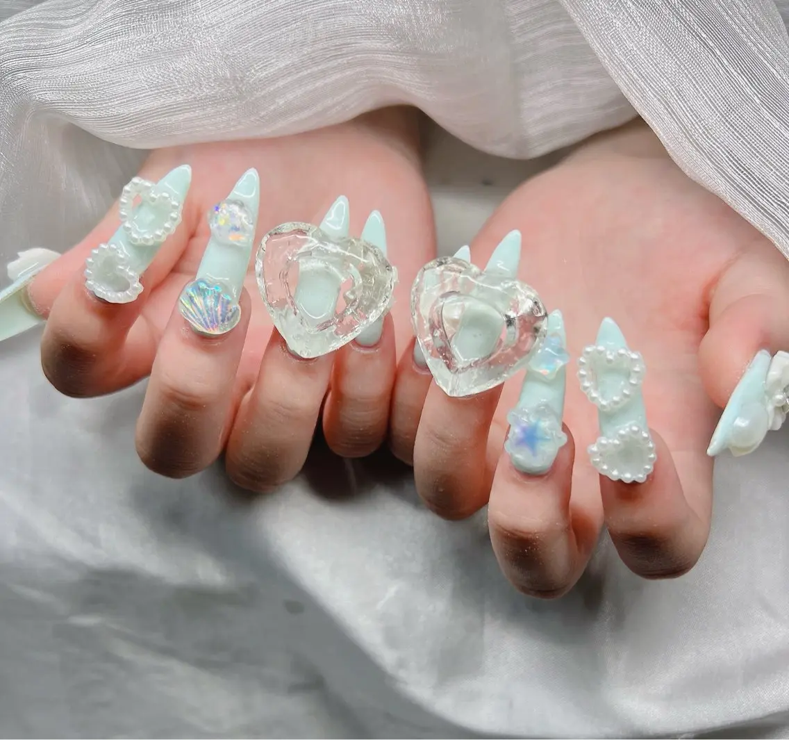 ネイル 長さ出し グラデーション 卒業式 キラキラネイル マグネットネイル ハンドネイル Lee Nailsのネイルデザイン