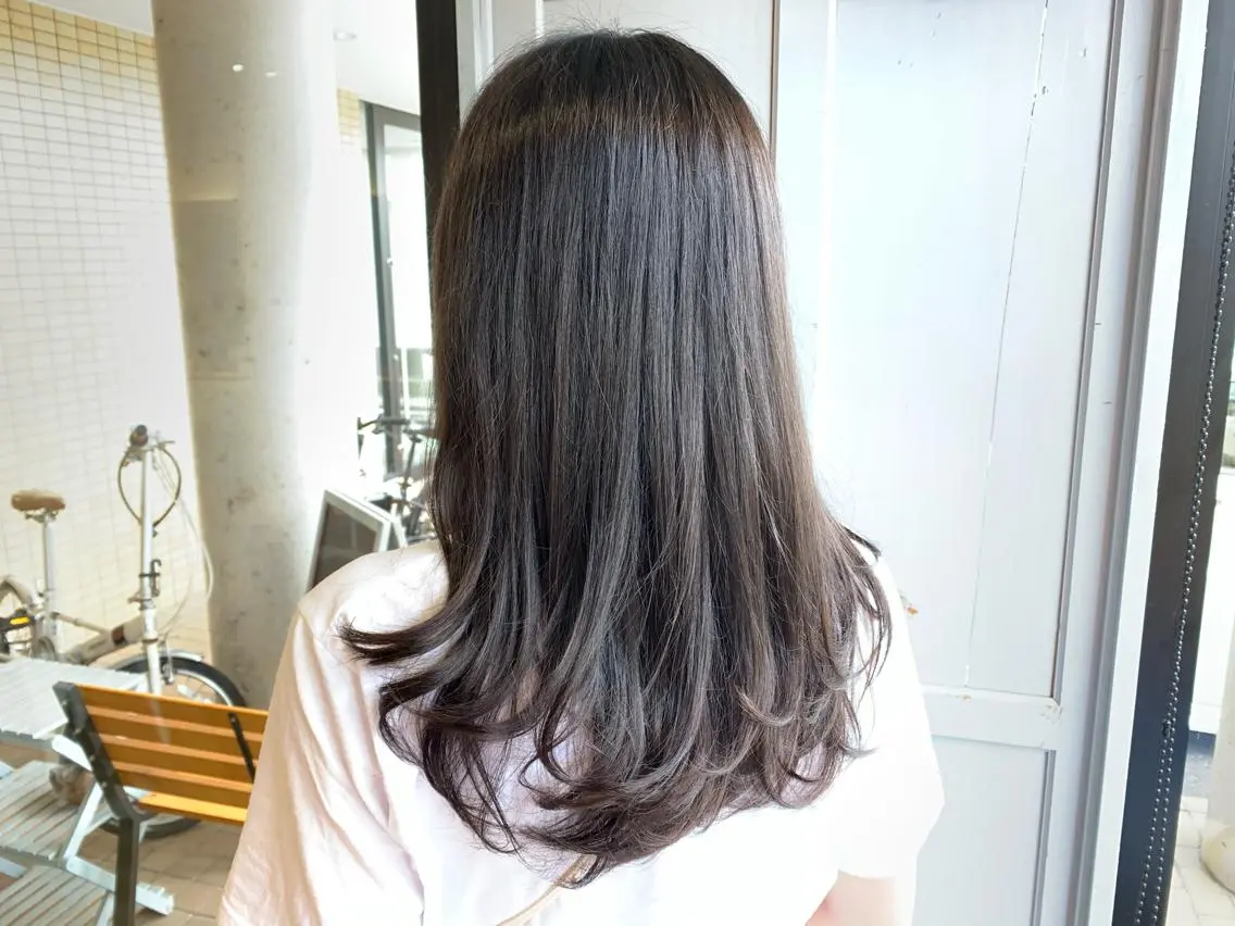 ロング カラー ヘアカラー トリートメント ツキダテ ユイのヘアスタイル