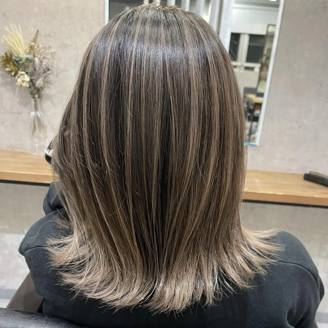ミディアム カラー ヘアアレンジ ブリーチ ケアブリーチ トリートメント 松井那津子 /ハイライトブリーチのヘアスタイル