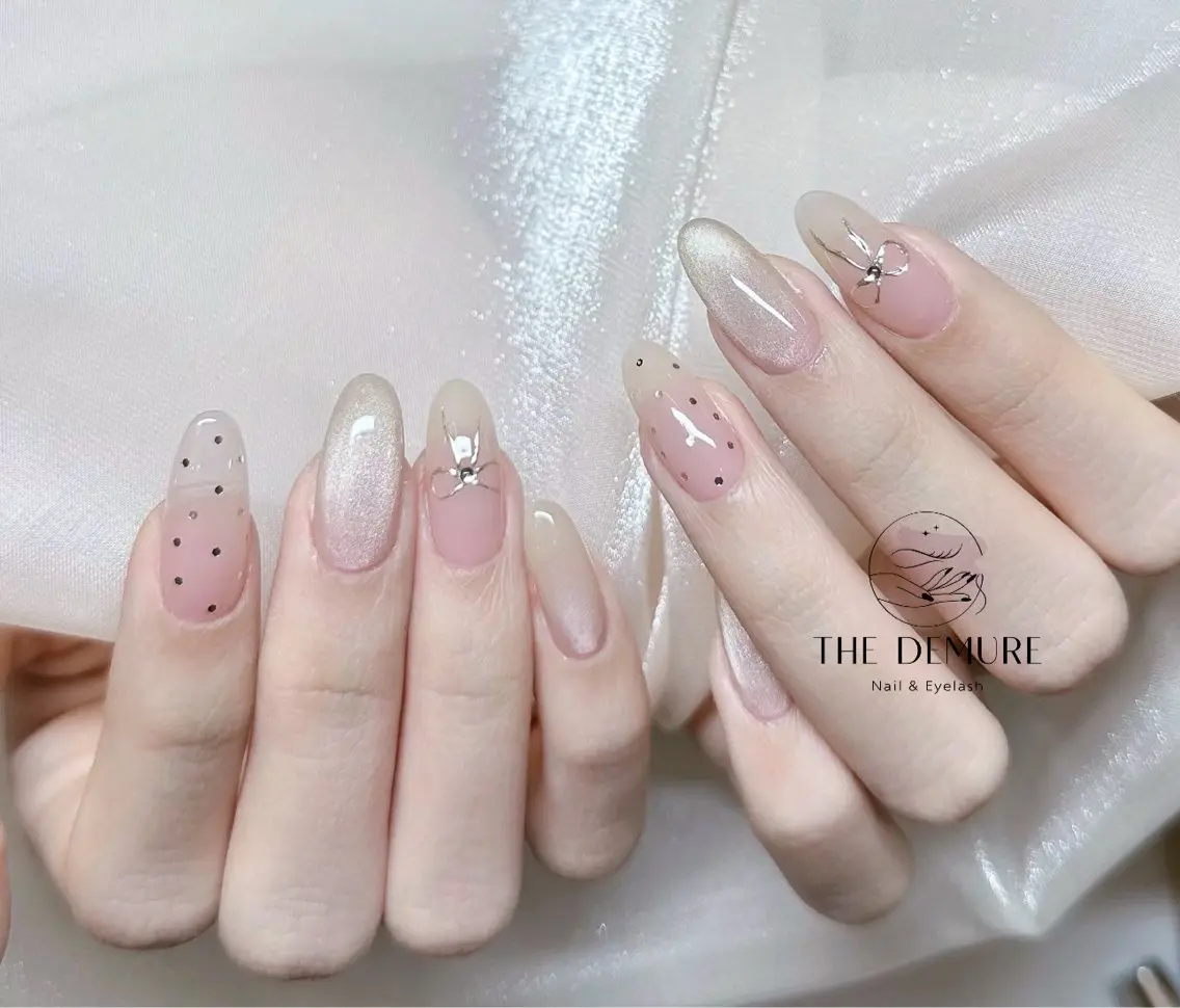 ネイル ハンドネイル ハンドケア Demure Coco 銀座店のネイルデザイン