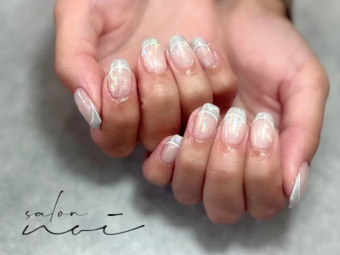 ネイル オーロラネイル フレンチネイル ハンドネイル salon noiのネイルデザイン