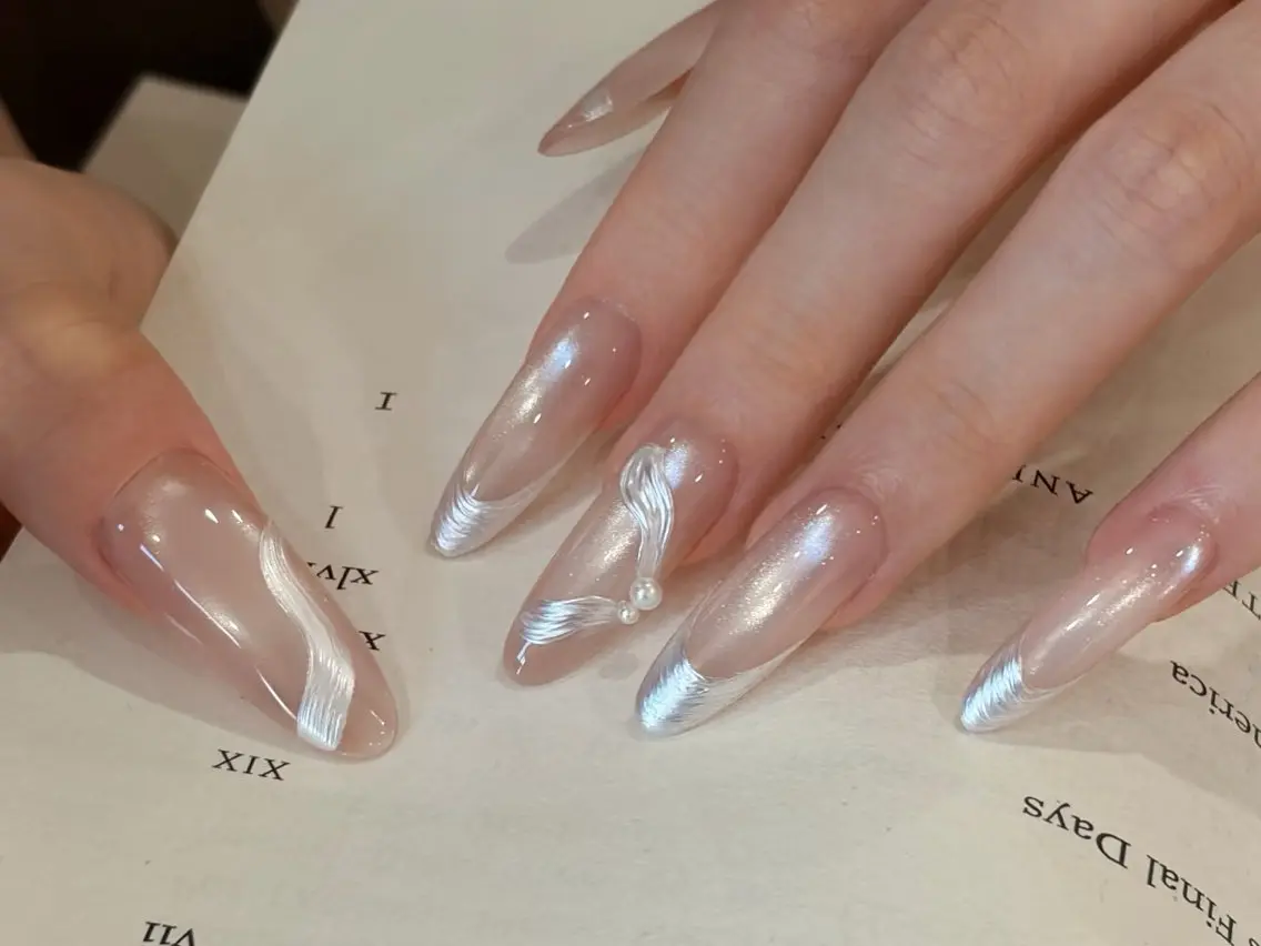 メンズ ネイル メンズ韓国風 オーロラネイル チークネイル 長さ出し フレンチネイル ハンドネイル NEW NAIL 池袋🔥🧲のネイルデザイン