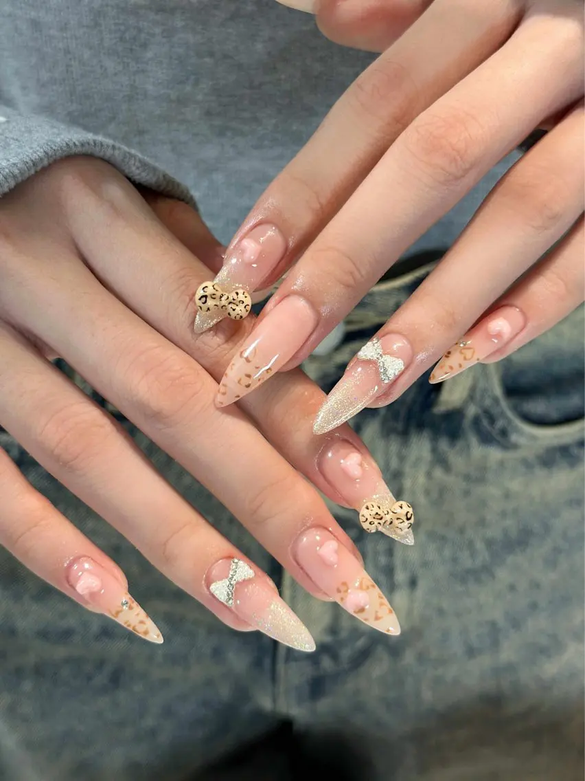 ネイル ボルドー ブラウン チークネイル ドット フットネイル Julli NailStudioのネイルデザイン