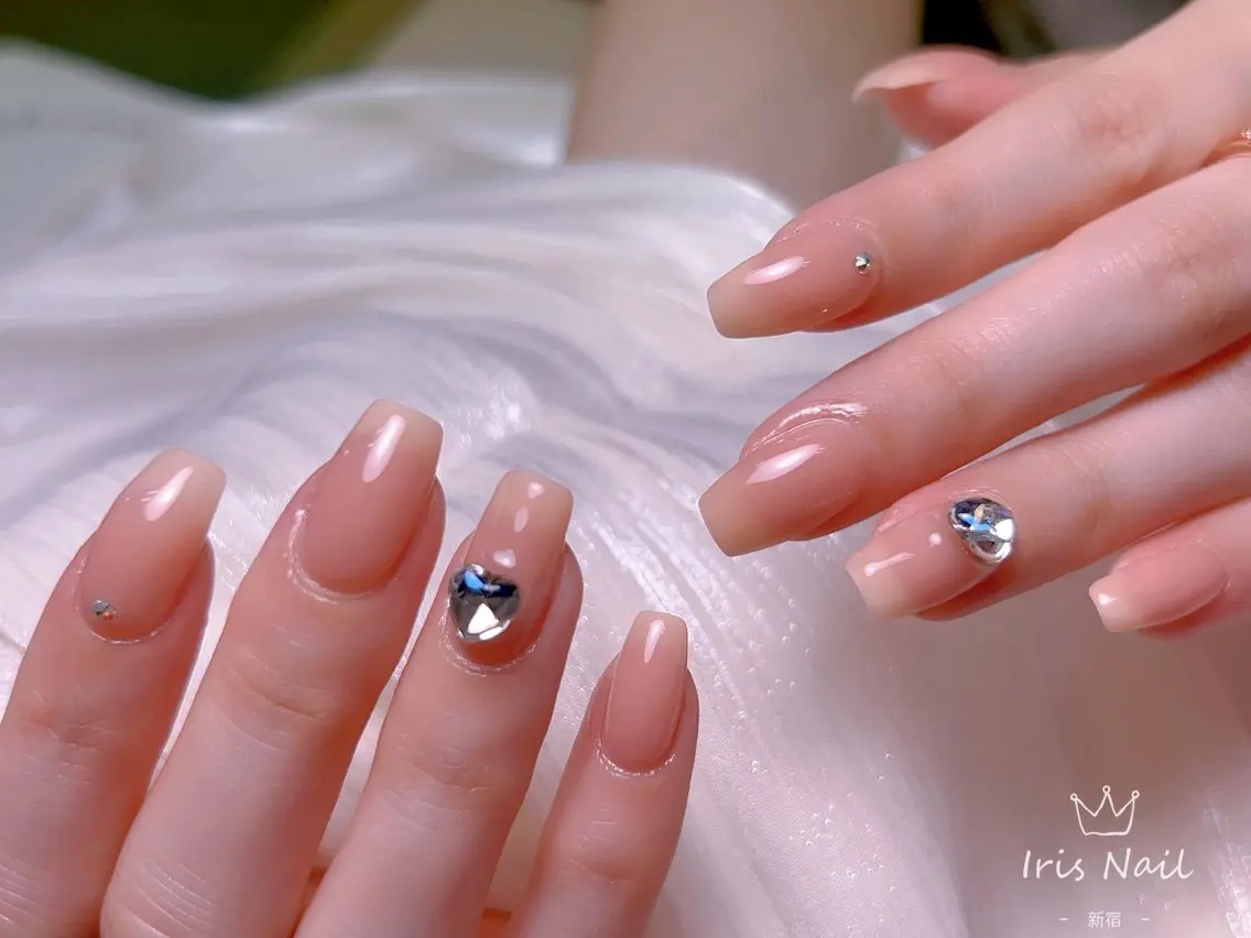 ネイル フレンチネイル ジェルネイル グラデーション 韓国ネイル マグネットネイル ハンドネイル 【長さ出し】 IRIS NAILのネイルデザイン