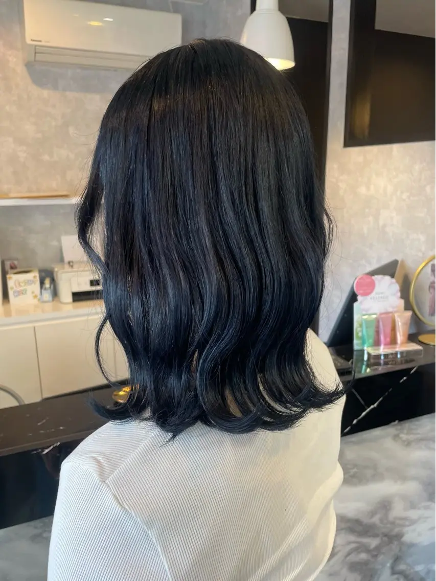 セミロング ヘアカラー  ︎︎ 寧音のヘアスタイル