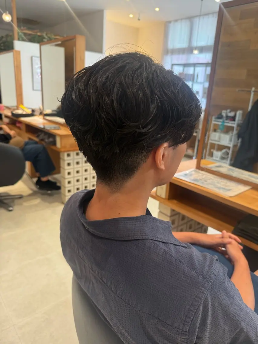 パーマ メンズ メンズパーマ メンズツイストパーマ ツイストパーマ 花田 梨佳のヘアスタイル