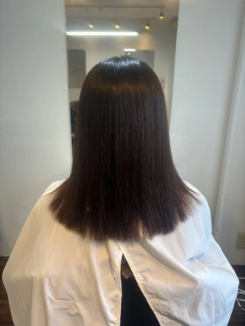セミロング 縮毛矯正 トリートメント 山下 歩華のヘアスタイル