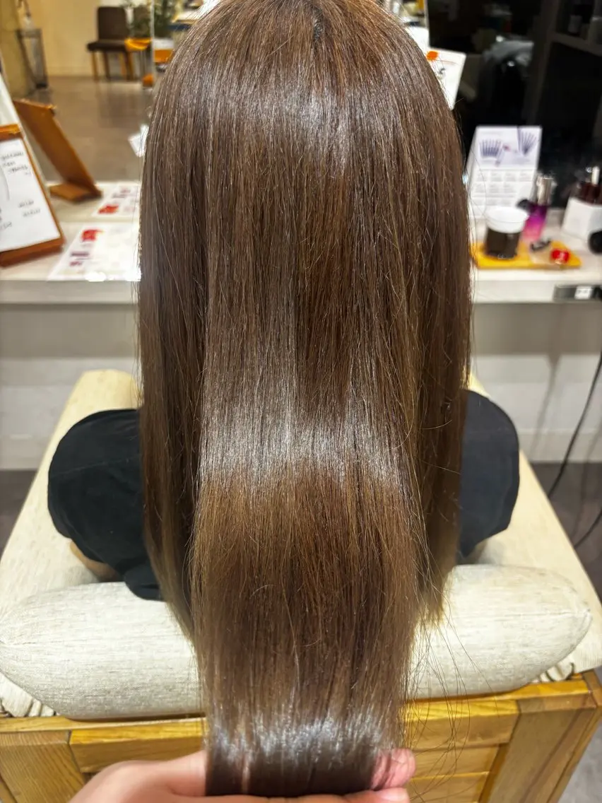 ロング カラー ベージュカラー オリーブベージュ オレンジ ヘアカラー 中俣 志歩のヘアスタイル