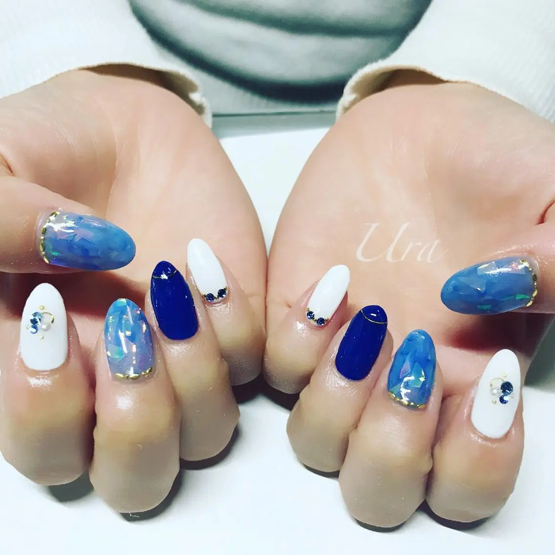 ネイル オーロラネイル ブルー UrakoNail 《nail》のネイルデザイン
