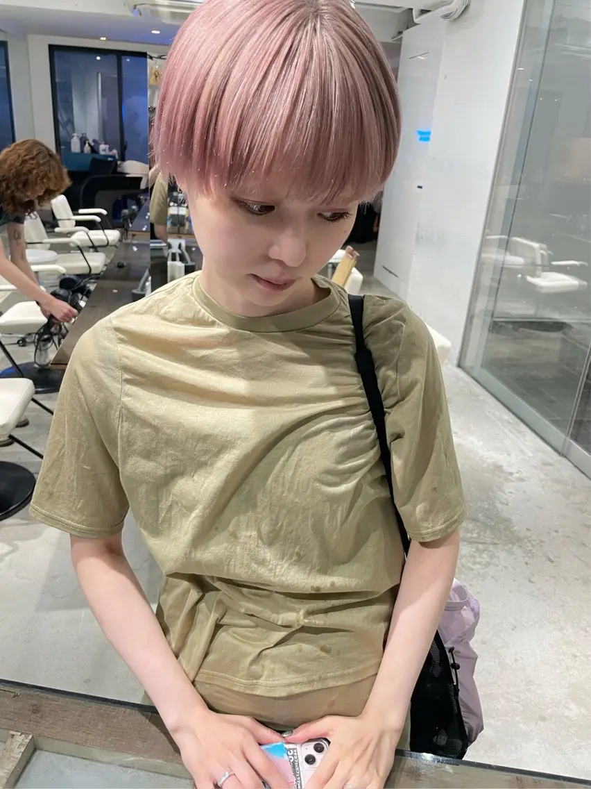 ショート カラー バレイヤージュ ブリーチ ケアブリーチ デザインカラー ダブルカラー ヘアカラー トリートメント スパイラルパーマ 🌐hina⭐️のヘアスタイル