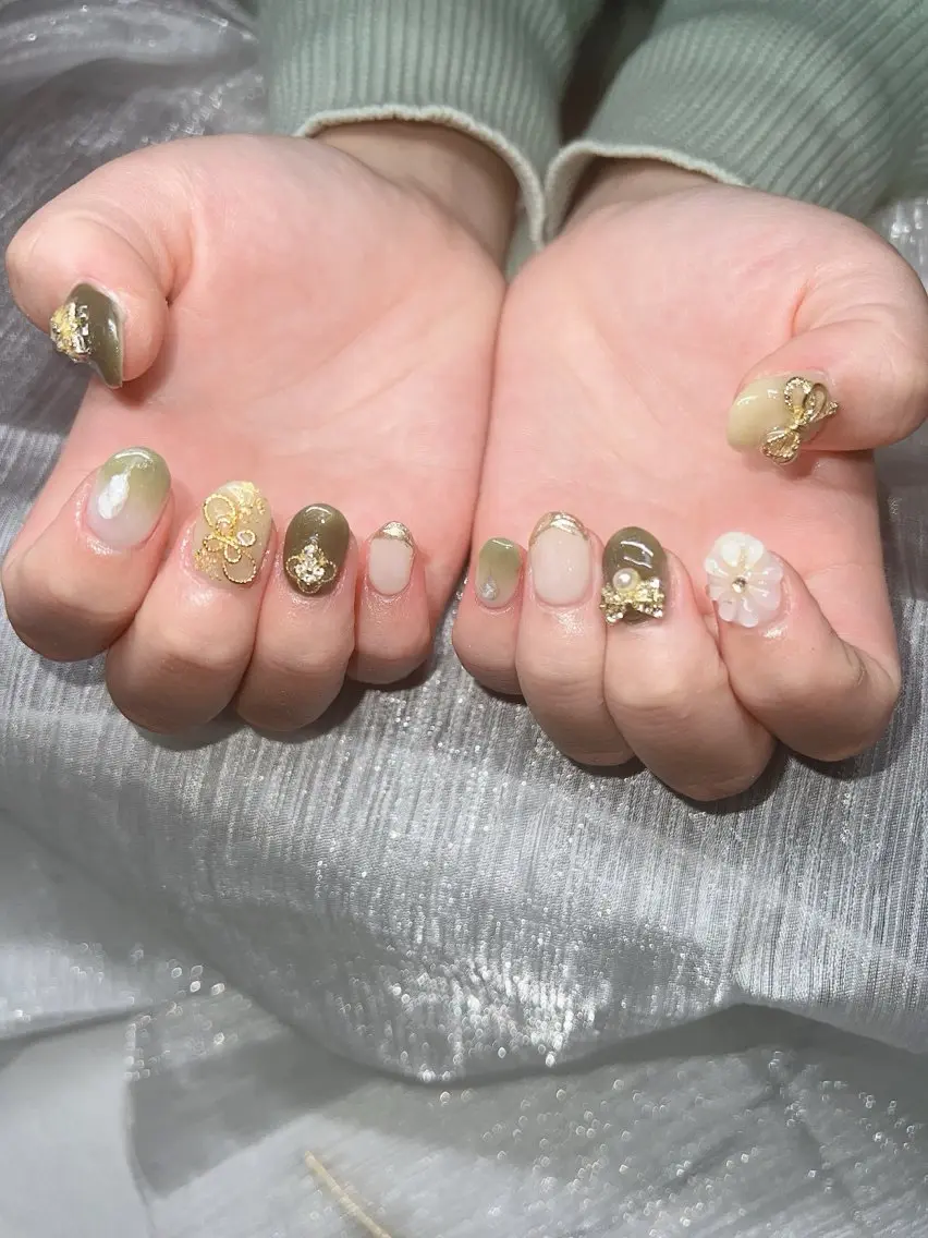 ネイル オーロラネイル チークネイル 長さ出し フットネイル フレンチネイル ハンドネイル Lee Nailsのネイルデザイン