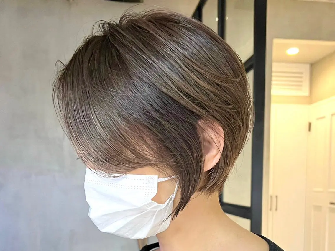 カラー 塔尾 真那のヘアスタイル