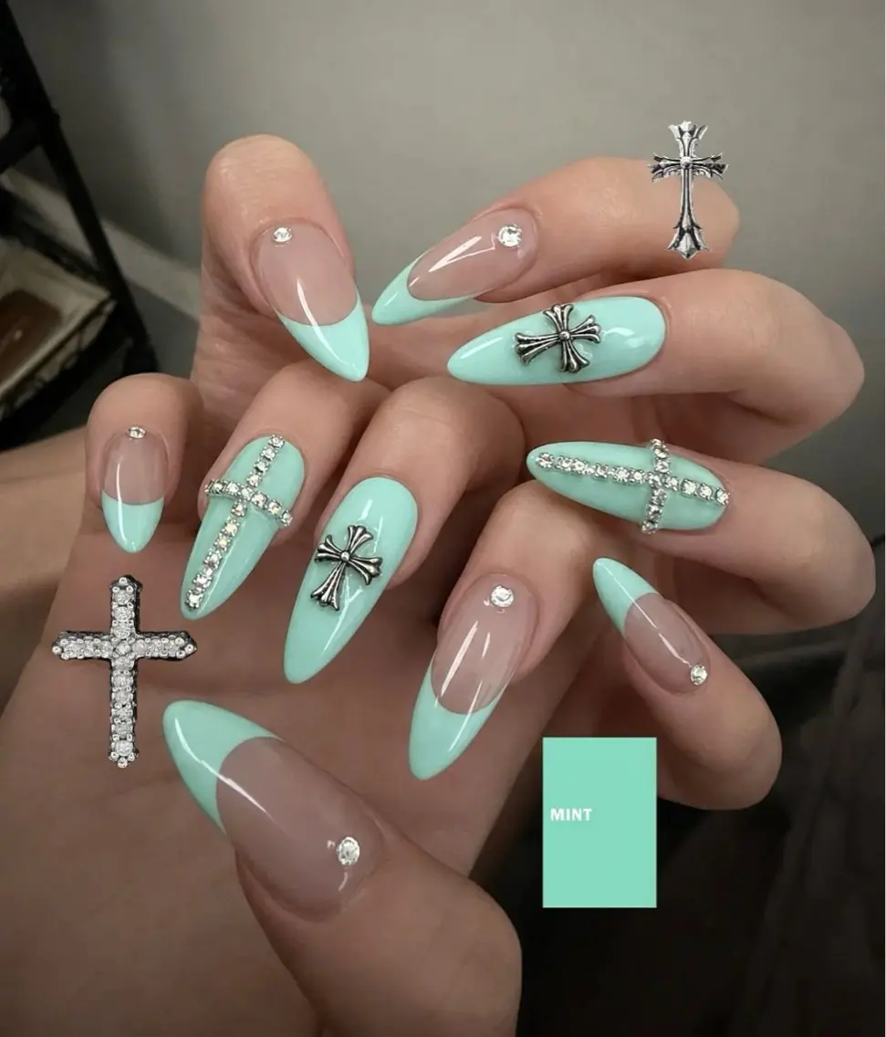 ネイル アートネイル ボルドー フレンチネイル ジェルネイル 氷ネイル・うるうるネイル ハンドネイル Julie NailSalonのネイルデザイン