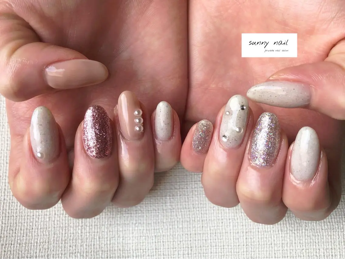 ネイル カジュアル ジェルネイル ラメ(グリッター) ニュアンスネイル パラジェル sunny nailのネイルデザイン
