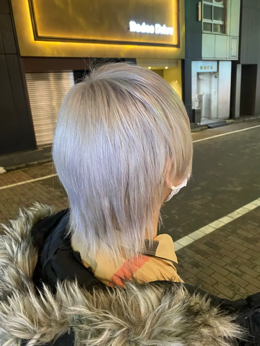 ショート ヘアカラー 🩵ブリーチと ブリーチ矯正の人🩵のヘアスタイル