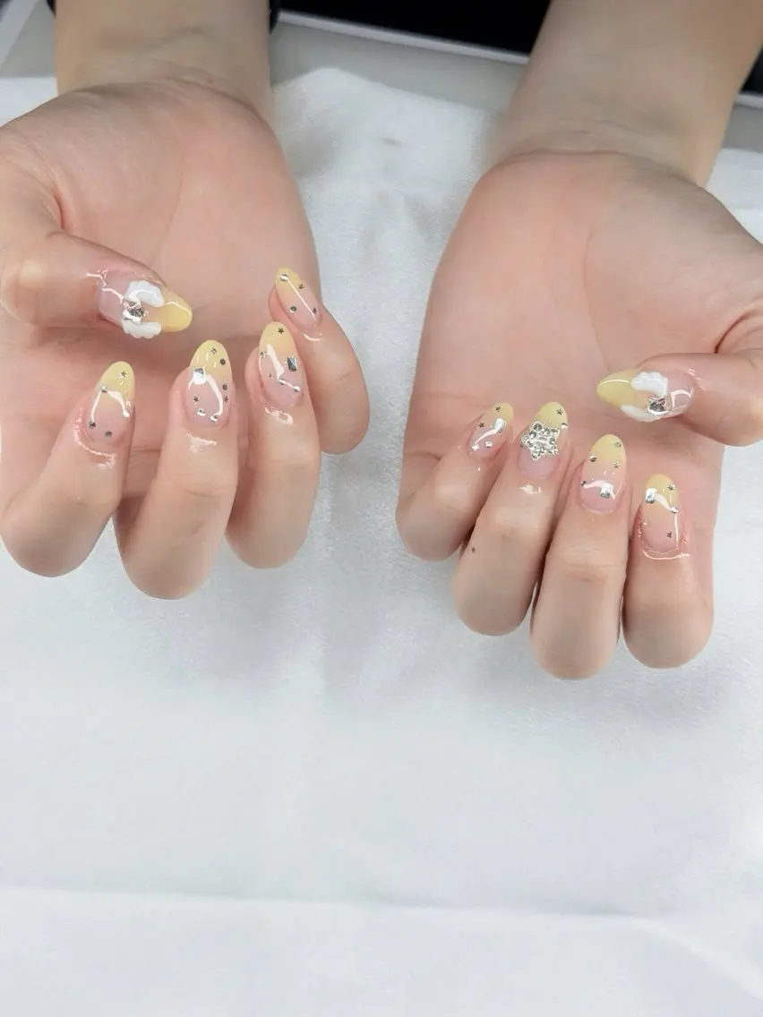 ネイル フラッシュネイル フレンチネイル グラデーション キラキラネイル 韓国ネイル ハンドネイル Hy nailsのネイルデザイン