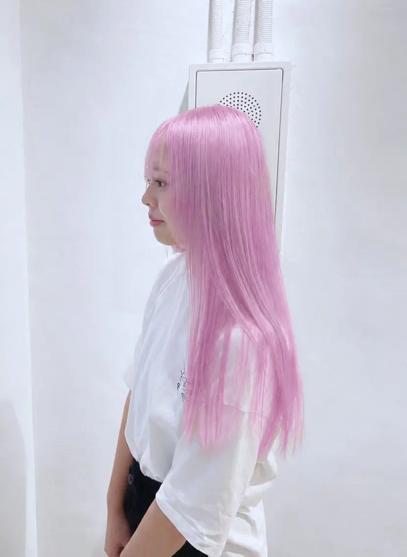 ロング カラー ブリーチ ピンクカラー 似合わせカット Muミュー/ブリーチ ハイトーン Wカラーのヘアスタイル