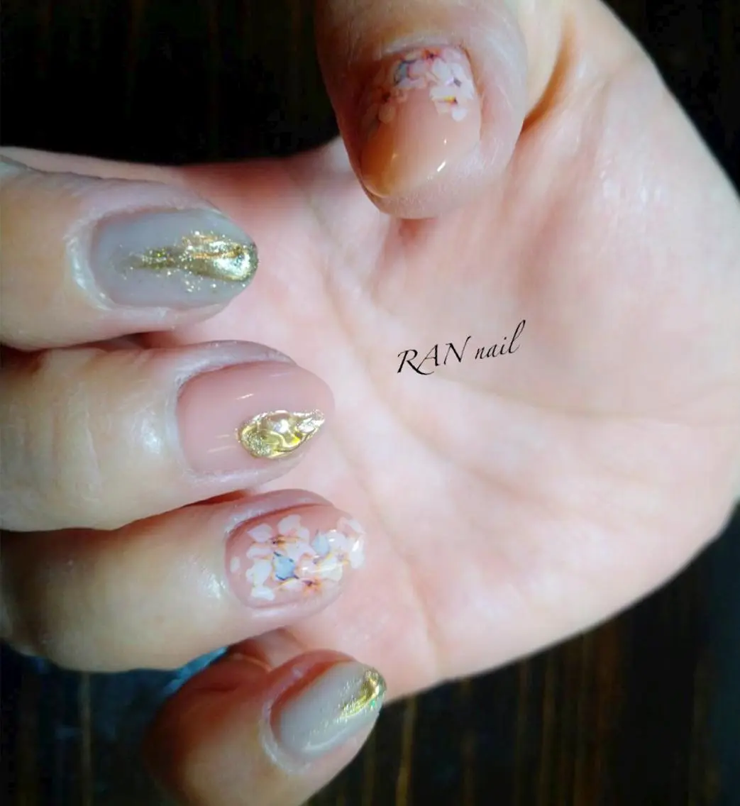 ネイル 桜ネイル フラワーネイル フットネイル 卒業式 ミラーネイル ハンドネイル フットネイル RAN nailのネイルデザイン