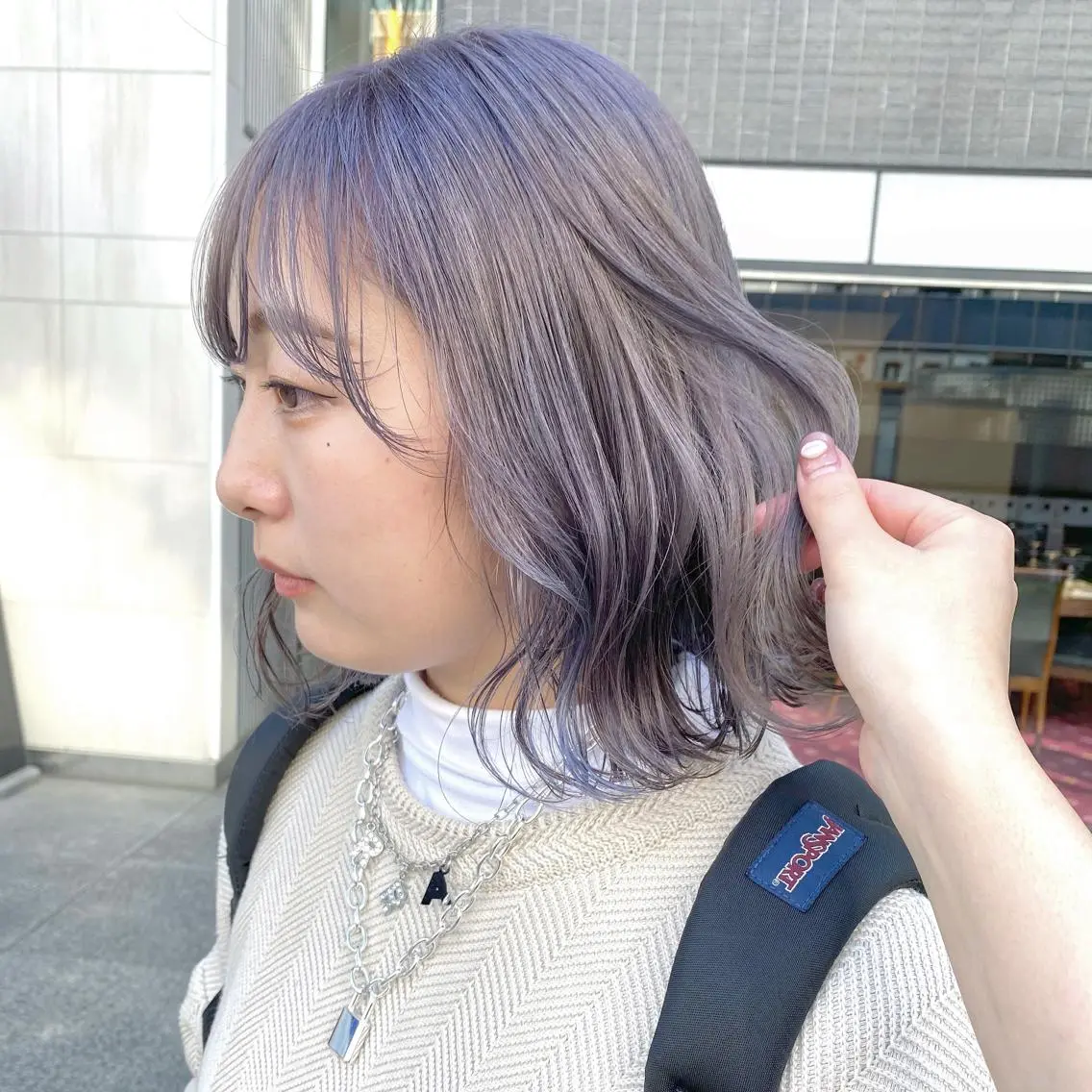 ミディアム カラー ベージュカラー ラベンダーカラー 前川 朋香のヘアスタイル