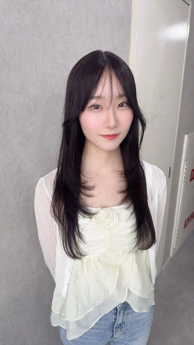 ロング カラー アッシュ アッシュブラウン ベージュカラー 黒髪 ブリーチ カット ヘアカラー トリートメント 赤み無し柔らかカラー 【梅田】madokaのヘアスタイル