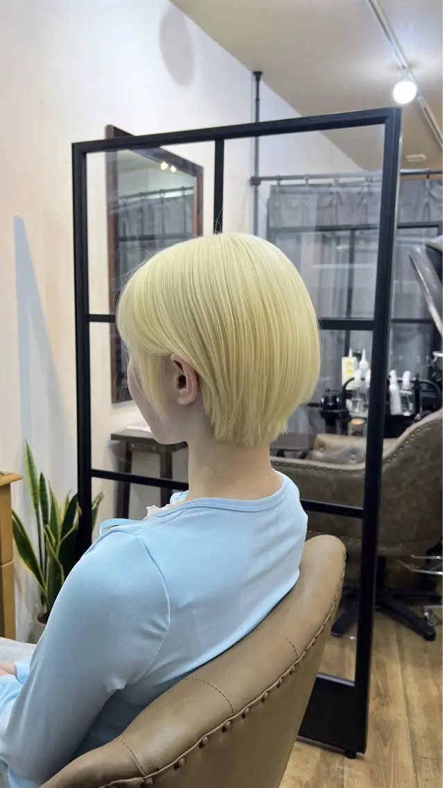 ショート カラー カット ヘアカラー トリートメント ヘアセット 🫧艶ダブルカラー ブリーチ🫧トモヤのヘアスタイル
