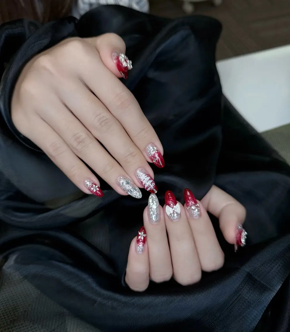セミロング ハンドネイル Bibi nail Osakaのネイルデザイン