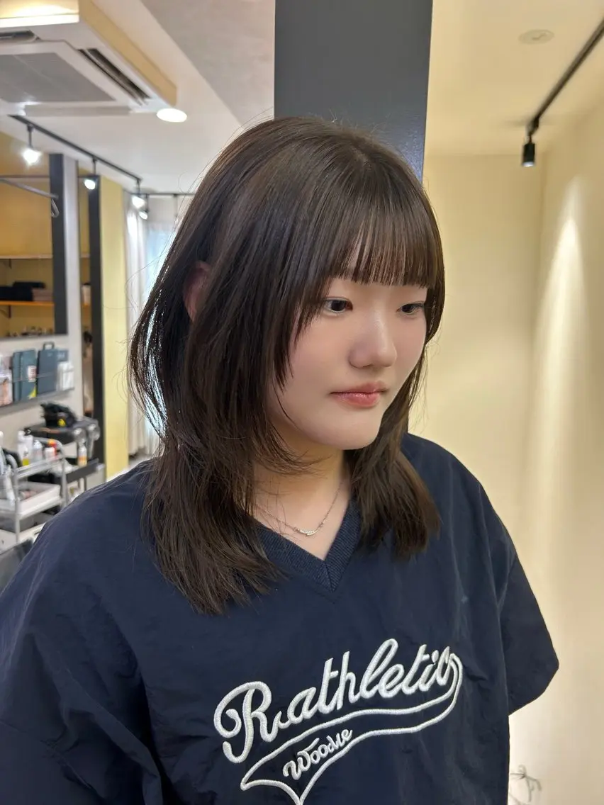 セミロング カラー ハッシュカット レイヤーカット カット ヘアカラー トリートメント hubhair レイヤー/透明感のヘアスタイル