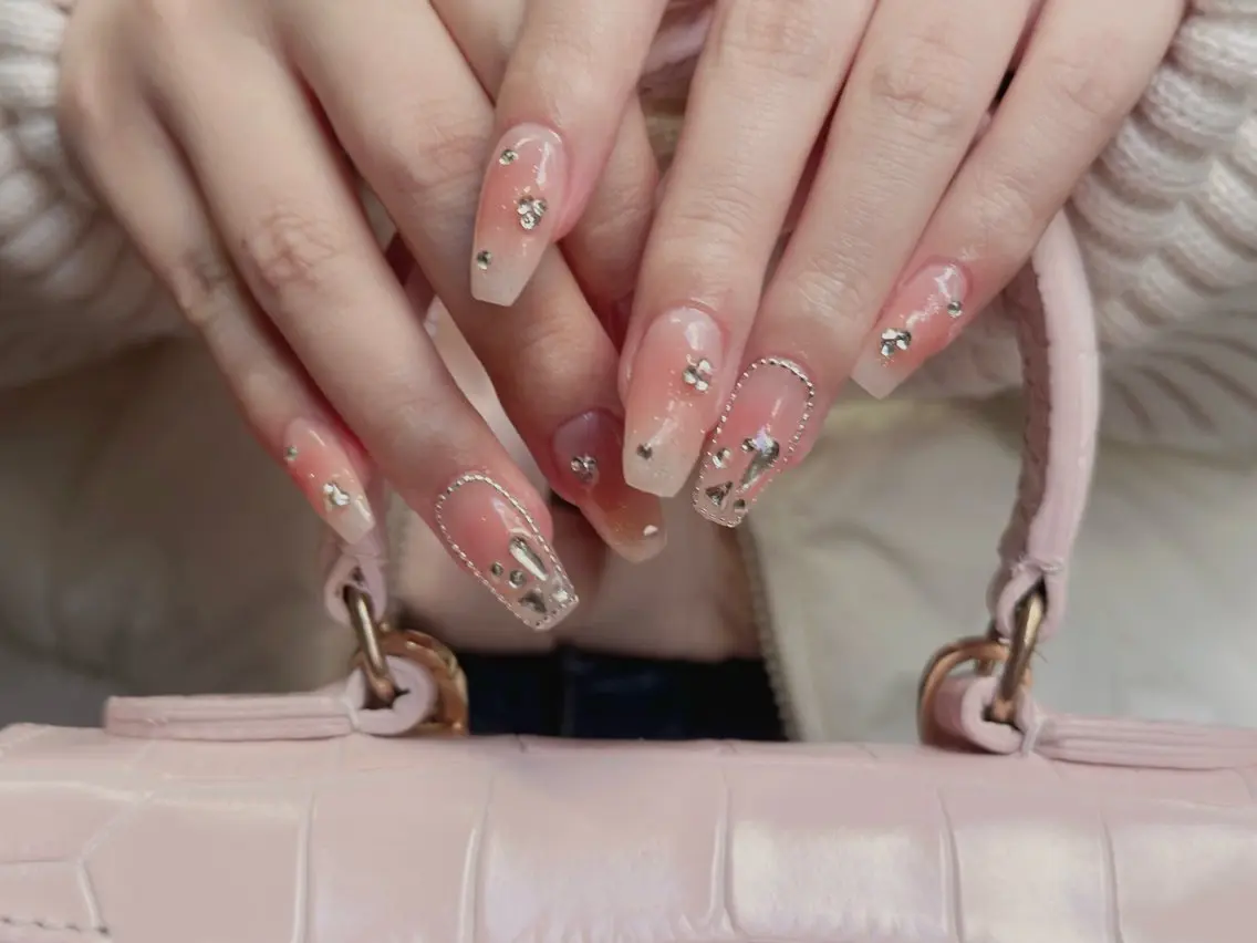 ネイル ハンドネイル ハンドケア 🍑 momo_nailのネイルデザイン