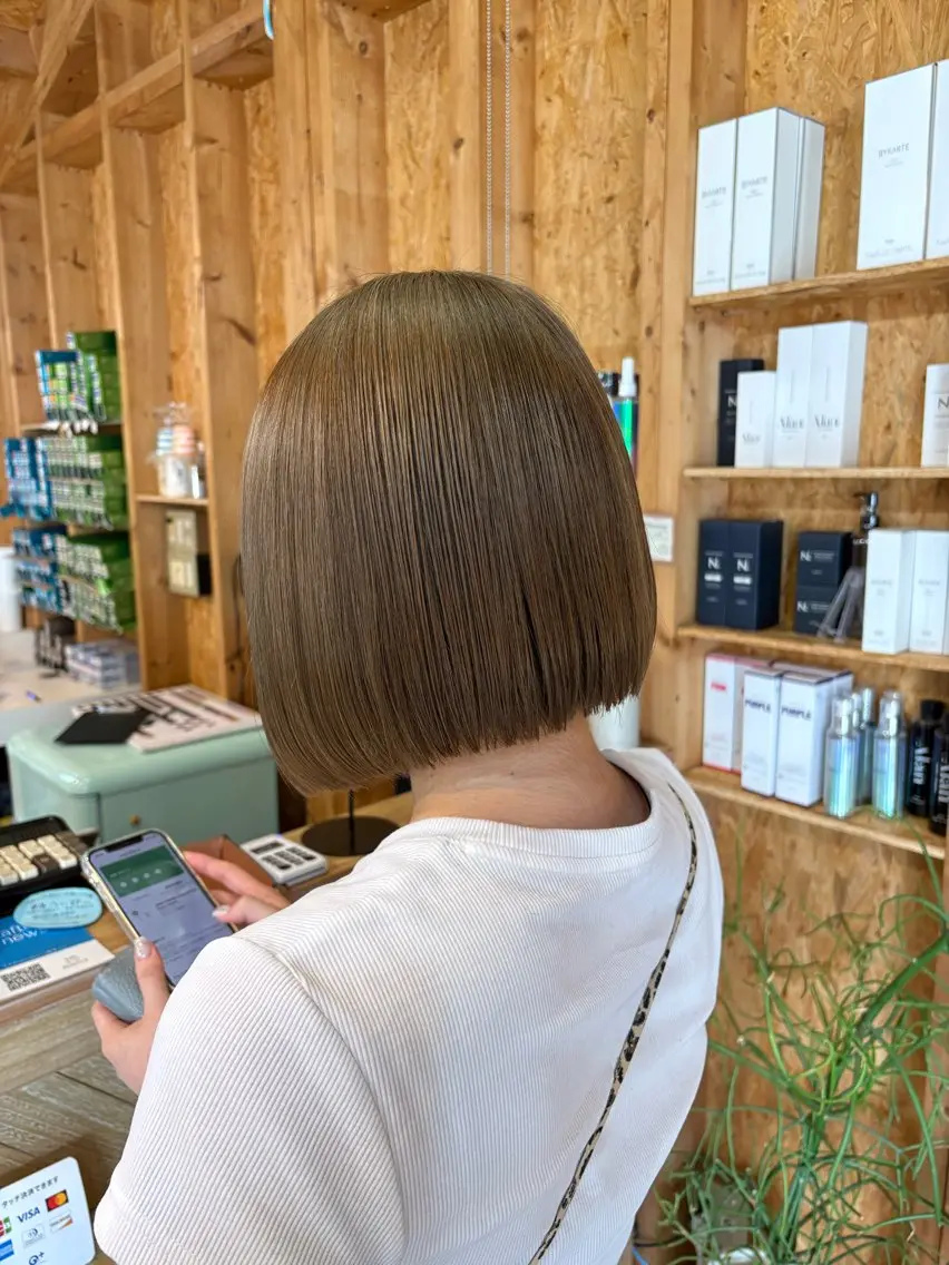 カラー ベージュカラー オリーブベージュ ヘアカラー トリートメント まろみ暖色×ボブ ×chia🕯のヘアスタイル