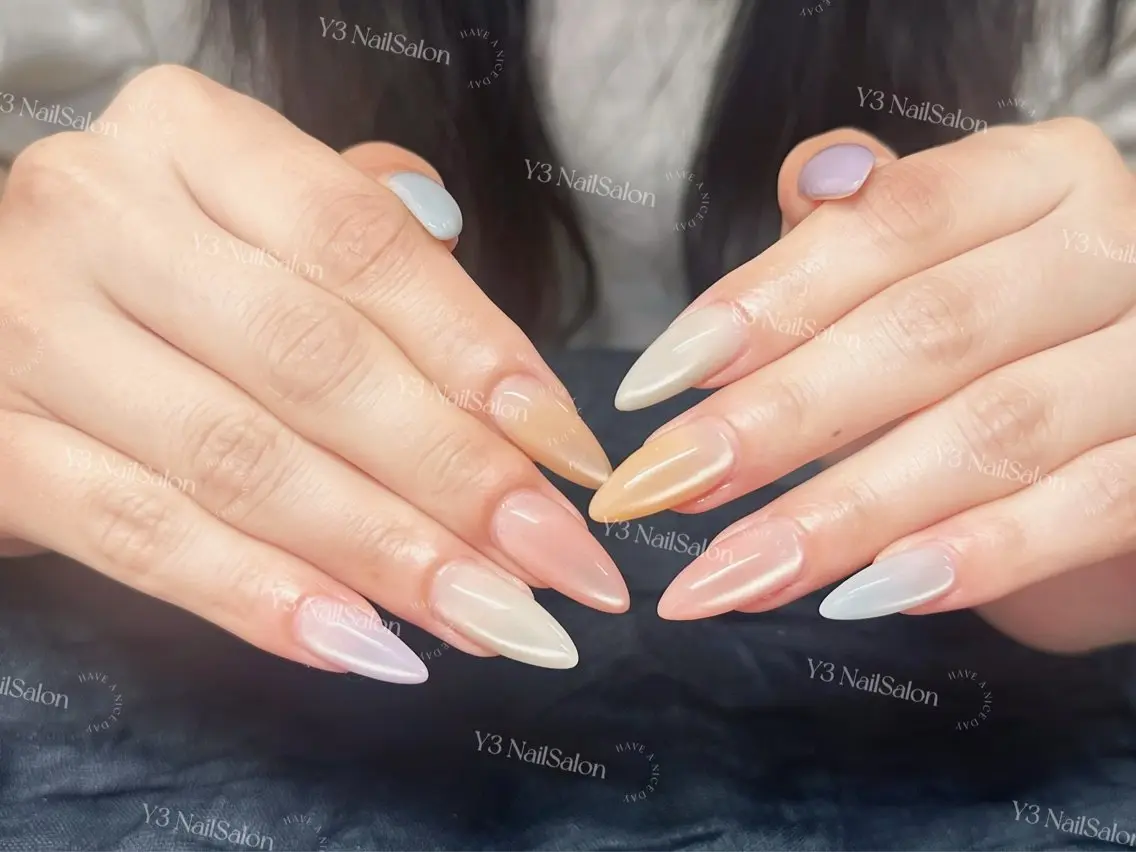ネイル グラデーション 氷ネイル・うるうるネイル マグネットネイル 持ち込み パステルネイル ハンドネイル Y3 NailSalonのネイルデザイン