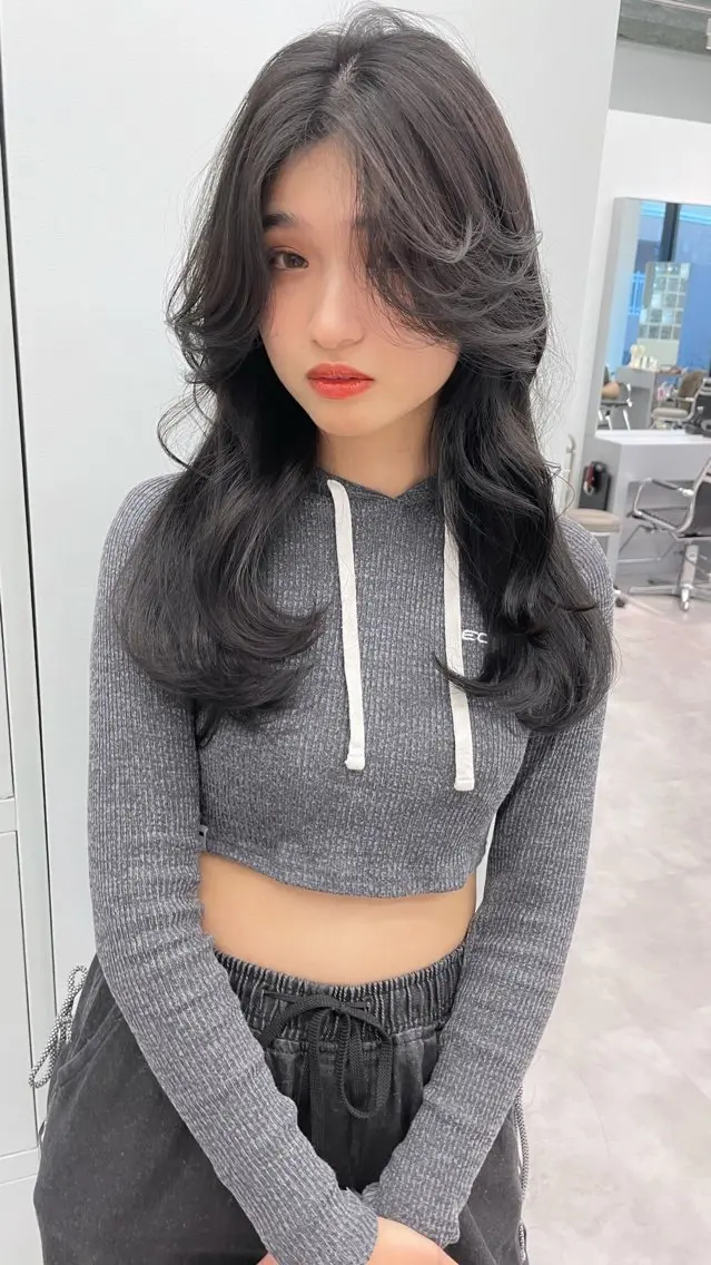 ロング レイヤーカット ワンホンレイヤー カット ヘアカラー トリートメント 堀 春菜のヘアスタイル